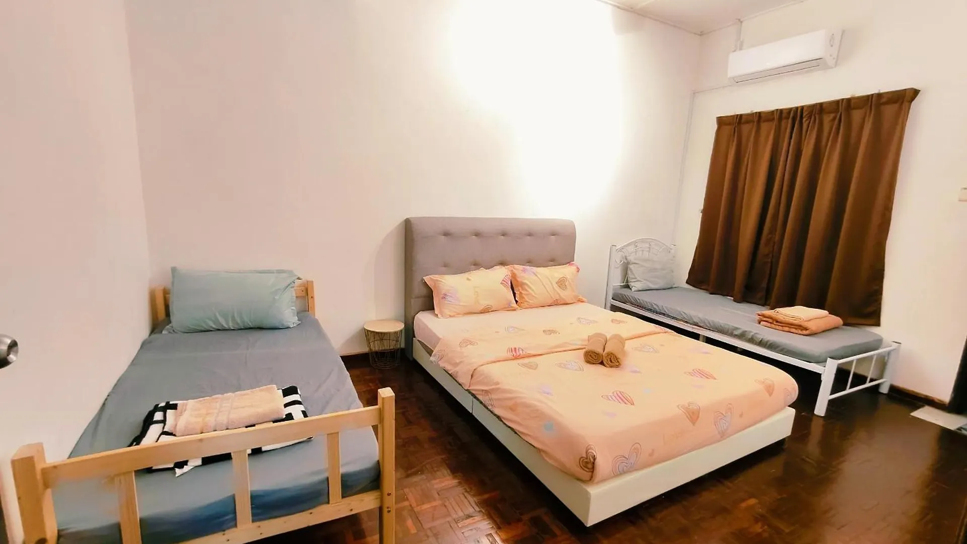 Area Indahpura Or Taman Bersatu Kulai 3-4Br Near Aeon Airport Jpo Villa